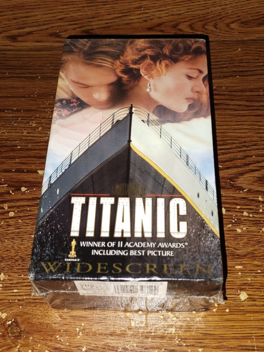 Titanic (2 VHS tapes bundle, 1997, unopened / new) Leonardo DiCaprio